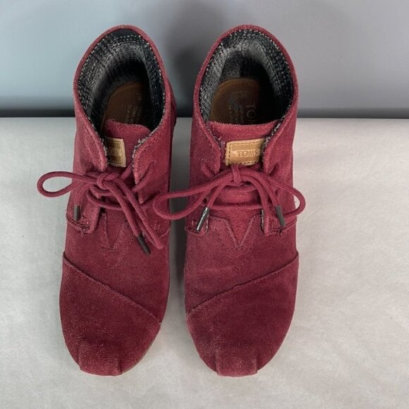 TOMS Suede Desert Wedge Bootie Burgundy Lace-up Vamp Logo Lined Ankle Size 6 - Picture 5 of 13